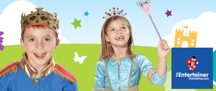 children with toy crowns